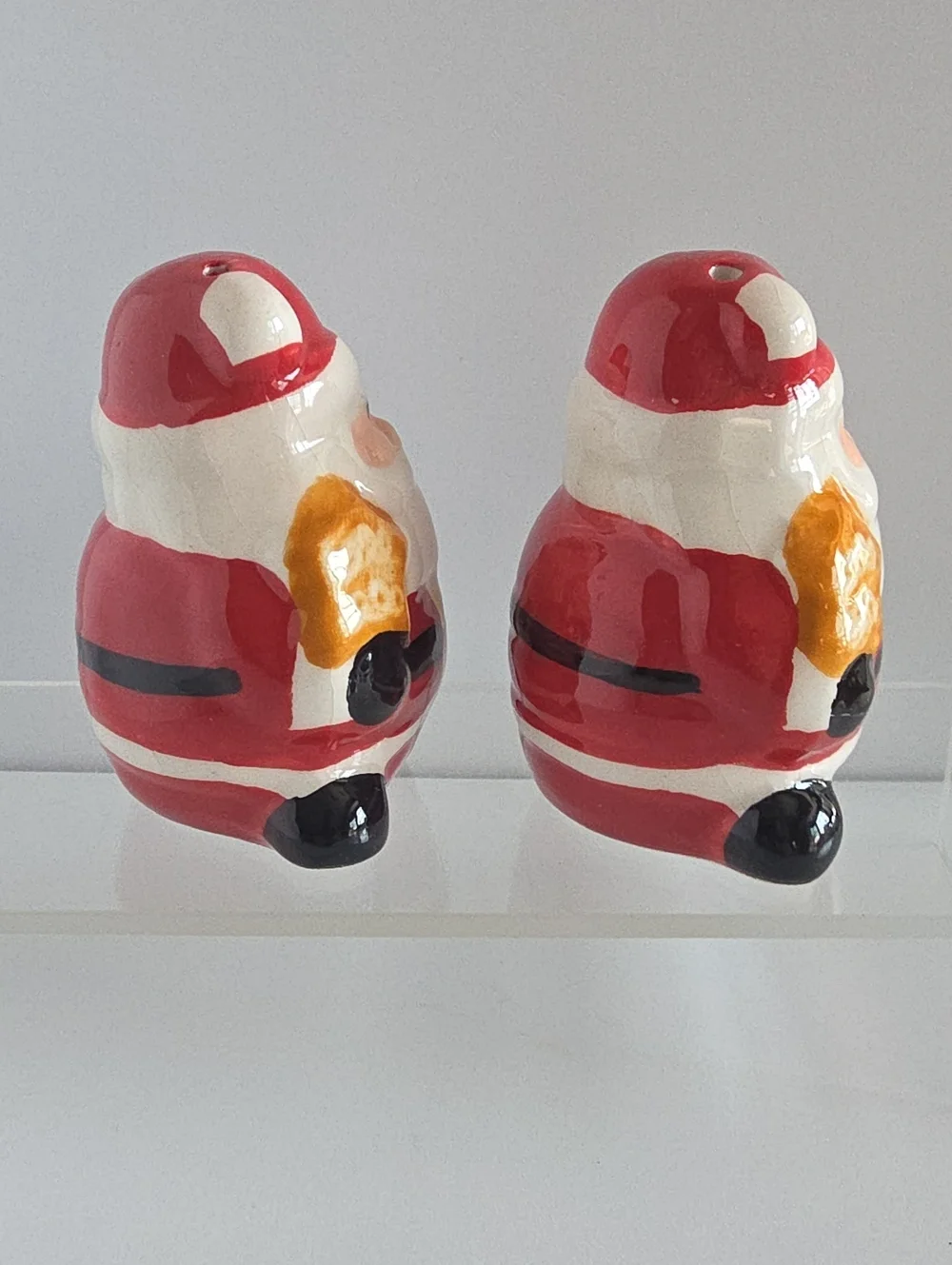 Vintage Ceramic Santa Claus Salt & Pepper Shaker Set